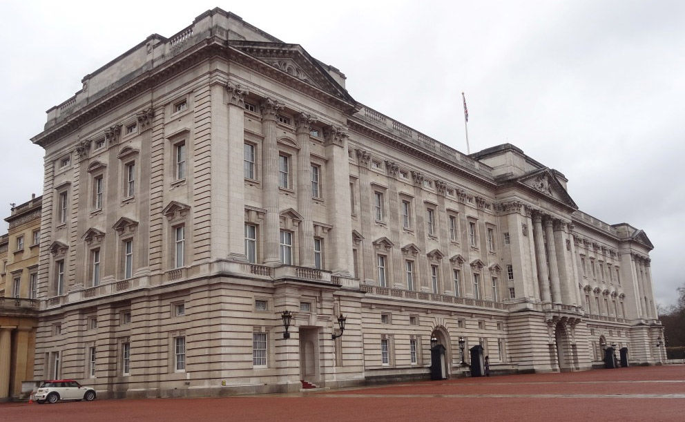 Buckingham Palace front corner view