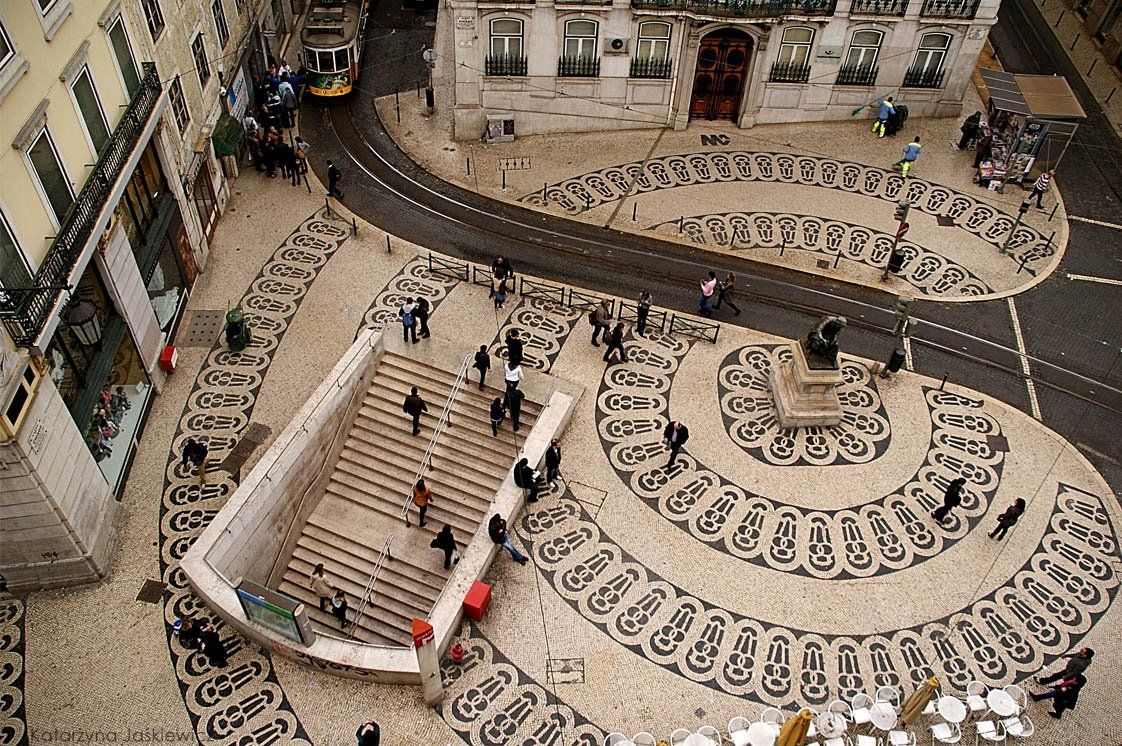 Chiado Metro Station