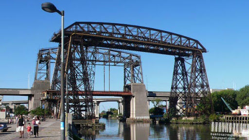 La Boca barrio bridges